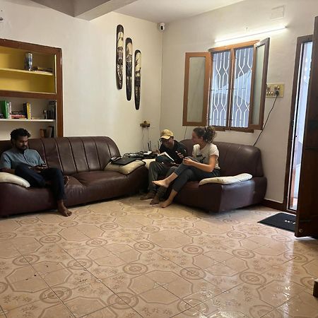 Hostel Madras Bagian luar foto