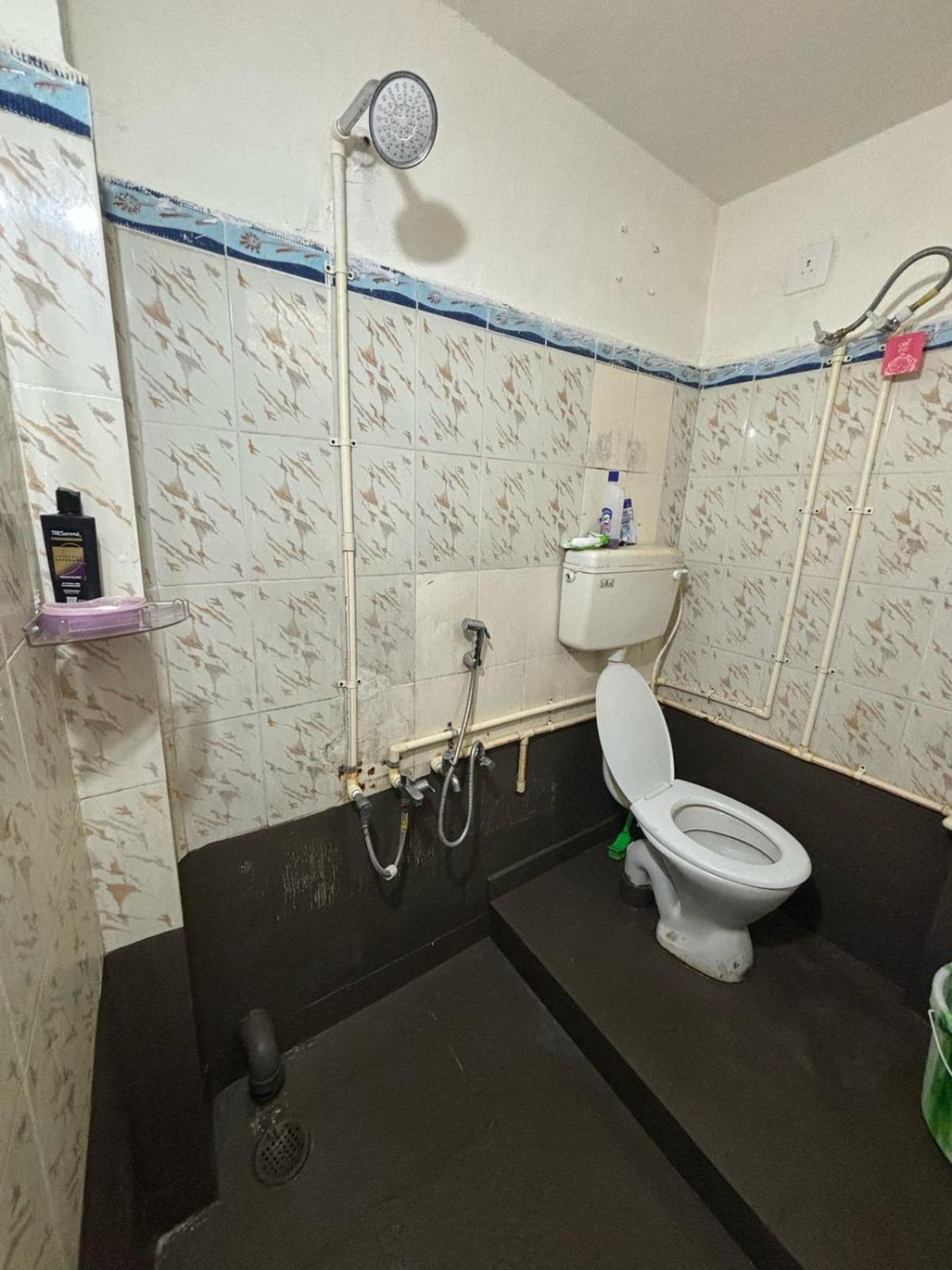 Hostel Madras Bagian luar foto
