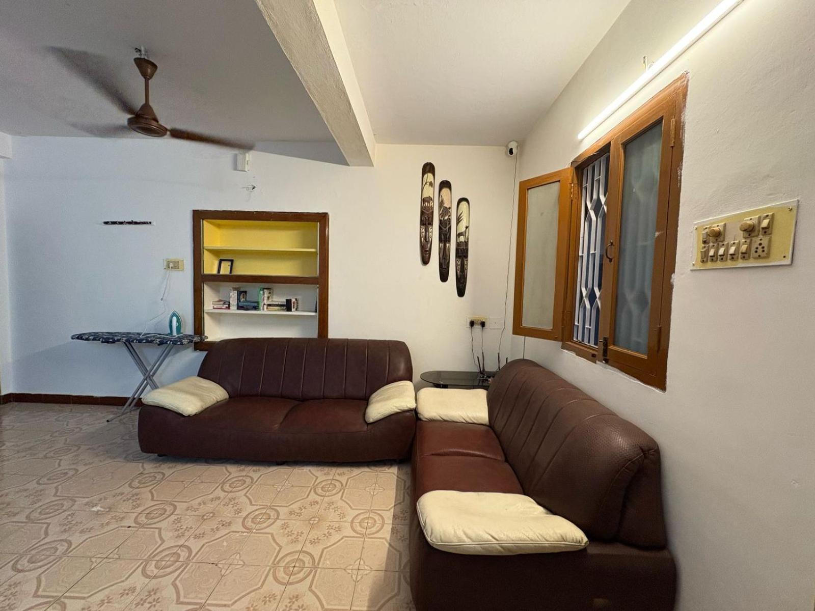 Hostel Madras Bagian luar foto