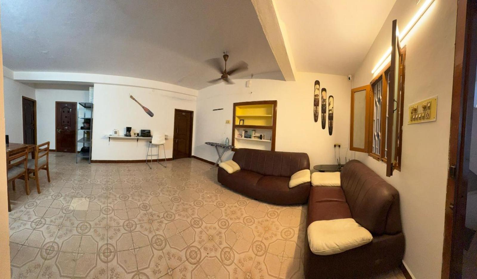 Hostel Madras Bagian luar foto